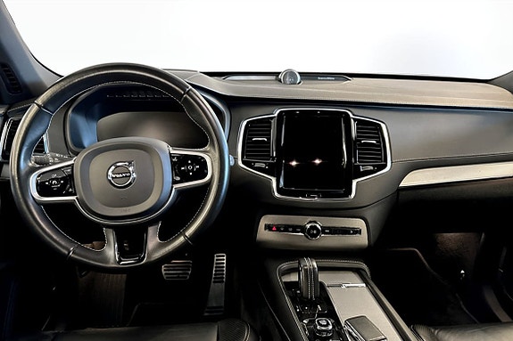 Volvo XC90 6 of 12