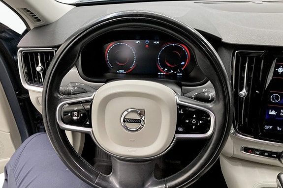 Volvo S90 7 of 9