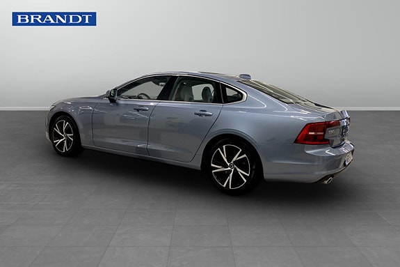 Volvo S90 2 of 9