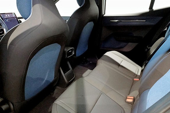 Volvo EX30 8 of 12
