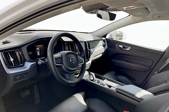 Volvo XC60 5 of 9