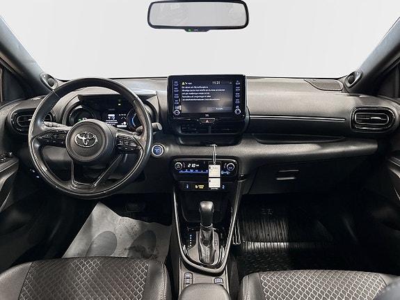 Toyota Yaris 9 of 11