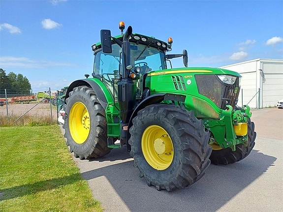 John Deere 6215R Ultimate edition 3 of 8