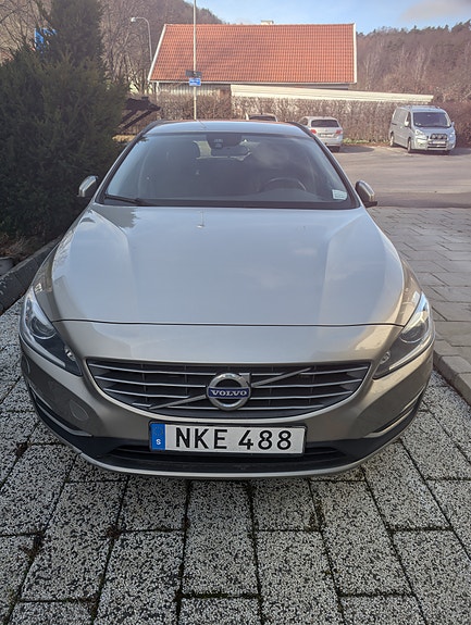 Volvo V60 2 of 3