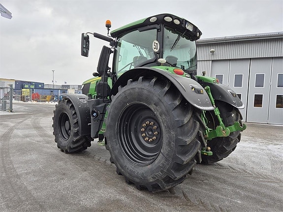 John Deere 6250R TRAKTOR 5 of 8