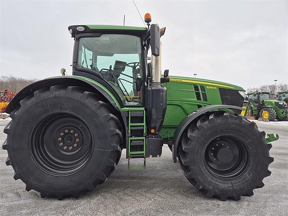 John Deere 6250R TRAKTOR 3 of 8