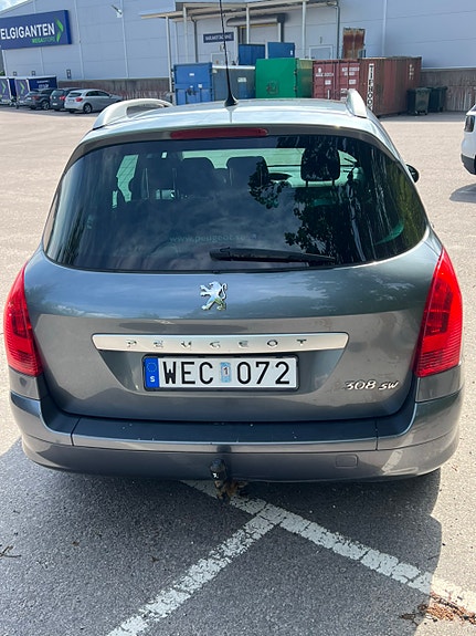 Peugeot 308 SW 4 of 9
