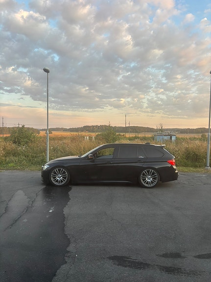 BMW 320d 2 of 8