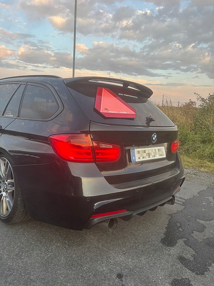 BMW 320d 3 of 8
