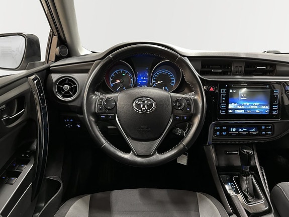 Toyota Auris 9 of 11
