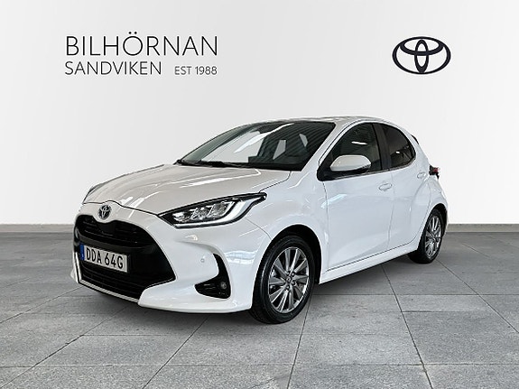 Toyota Yaris 2 of 23