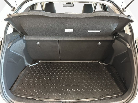 Toyota Yaris 12 of 13