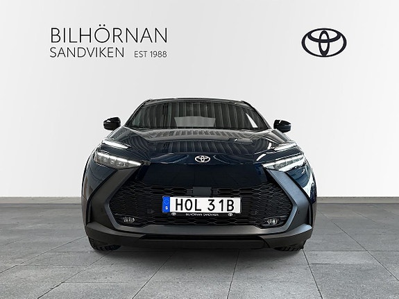 Toyota C-HR 10 of 21