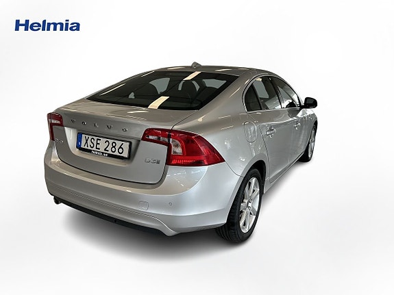 Volvo S60 2 of 9