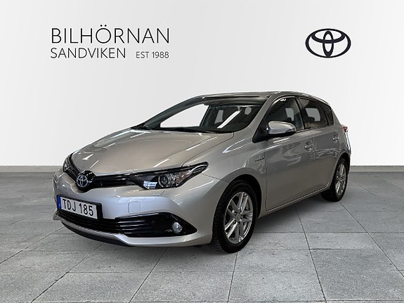 Toyota Auris 2 of 22