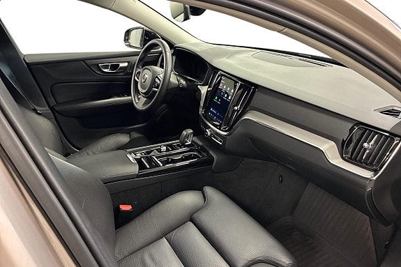 Volvo V60 7 of 22