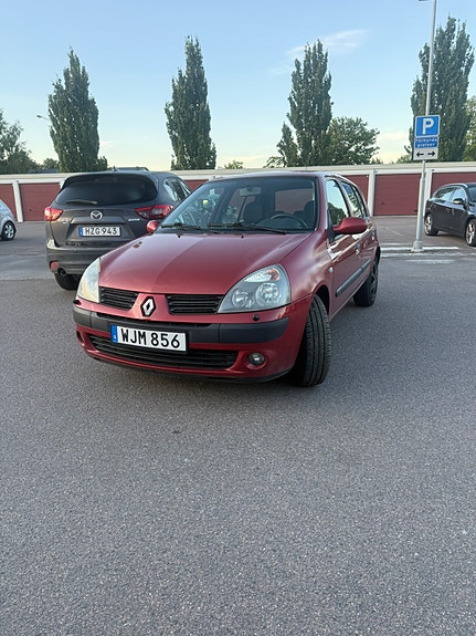 Renault Clio 2 of 6