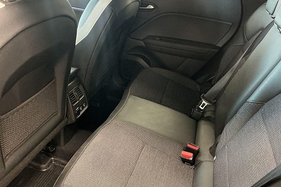 Renault Captur 17 of 24