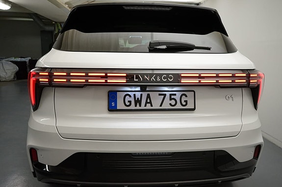 Lynk & Co 01 13 of 15
