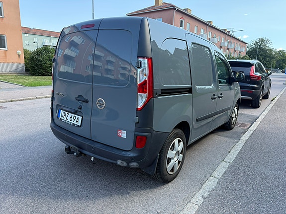 Nissan NV250 3 of 5