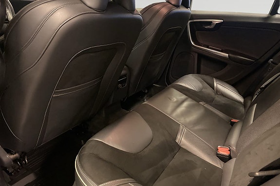 Volvo V60 8 of 29