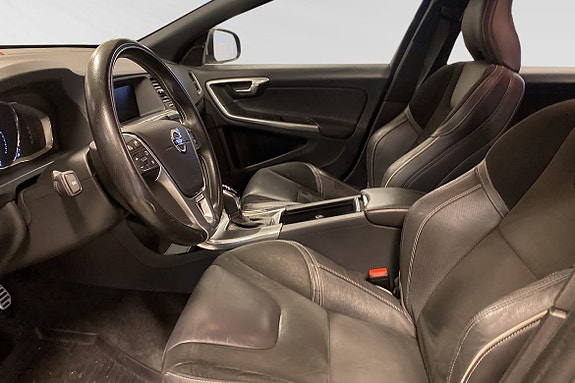 Volvo V60 7 of 29