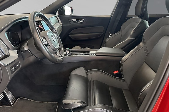 Volvo XC60 7 of 30