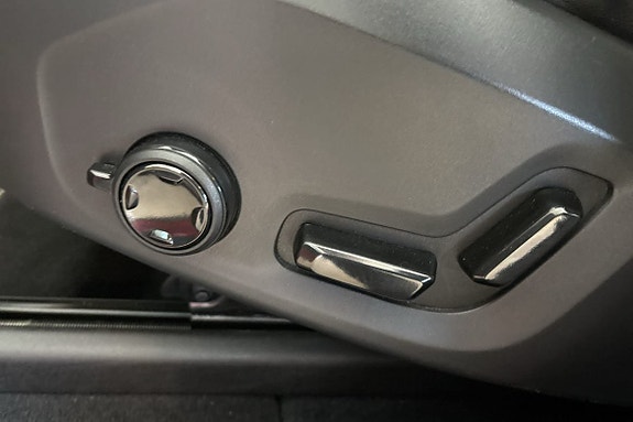 Volvo XC60 20 of 30