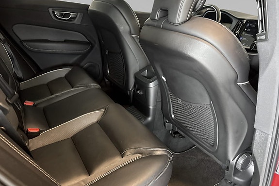 Volvo XC60 11 of 30