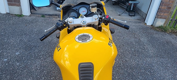 Suzuki SV650 4 of 4