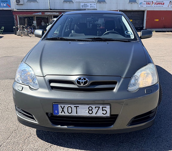 Toyota Corolla 5 of 16