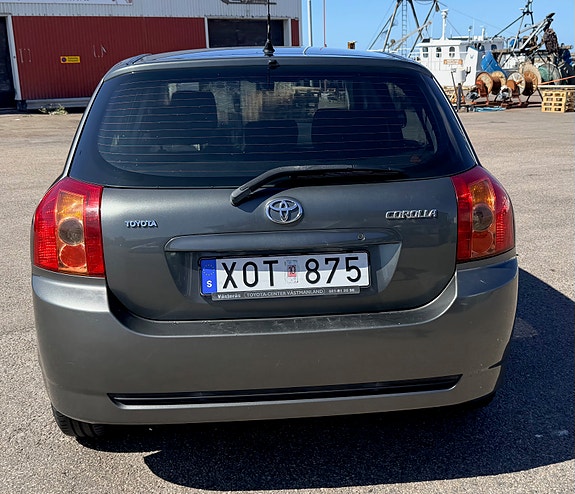 Toyota Corolla 4 of 16