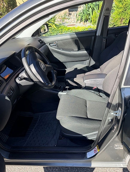 Toyota Corolla 14 of 16