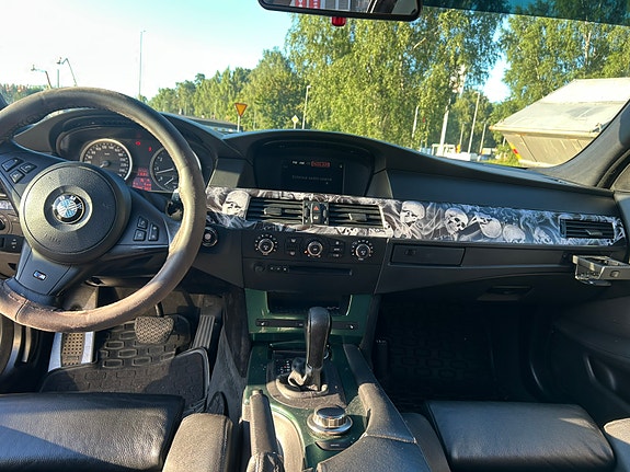 BMW 525i 4 of 4
