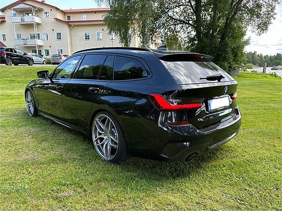 BMW 330e 6 of 11
