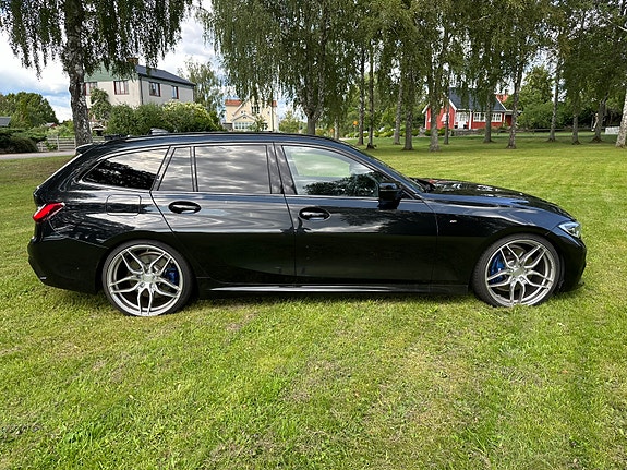BMW 330e 4 of 11