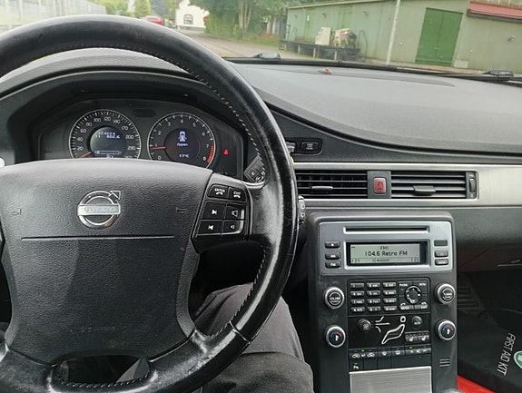 Volvo V70 5 of 5