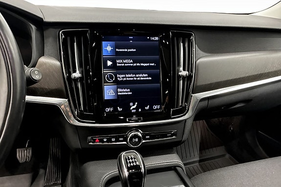 Volvo V90 Cross Country 6 of 9