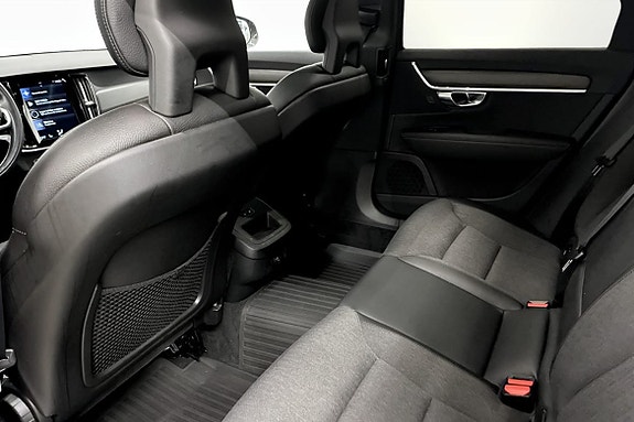 Volvo V90 Cross Country 8 of 9
