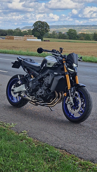 Yamaha MT-09 SP 2 of 3