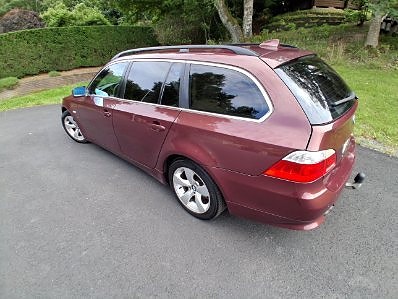 BMW 525i 4 of 5