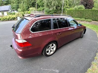 BMW 525i 3 of 5