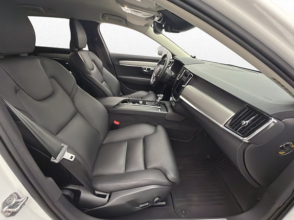 Volvo V90 11 of 30