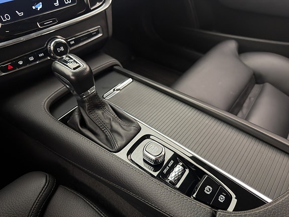 Volvo V90 26 of 30