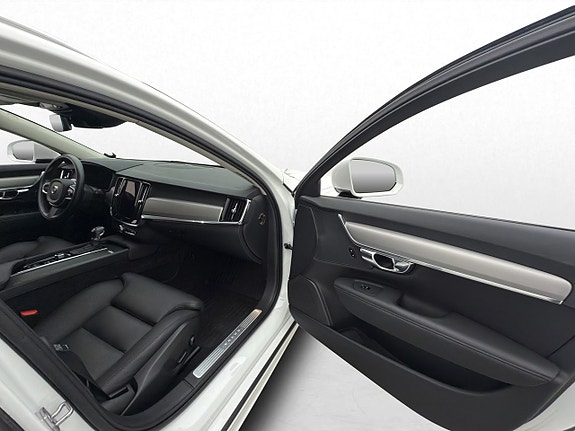 Volvo V90 12 of 30