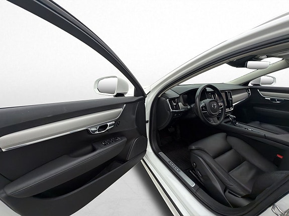 Volvo V90 8 of 30