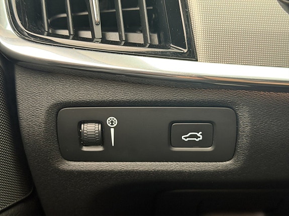 Volvo V90 28 of 30