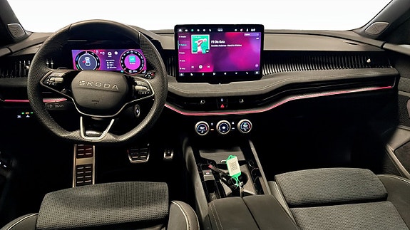 Skoda Superb 11 of 16