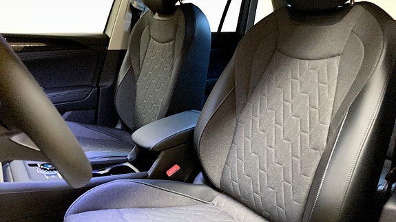 Volkswagen Tiguan 8 of 12