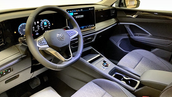 Volkswagen Tiguan 7 of 12